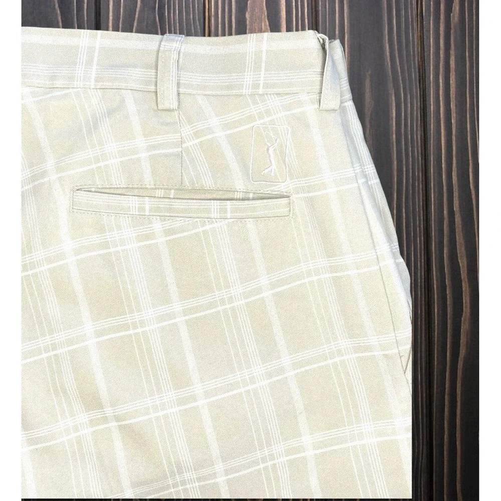 PGA TOUR GOLF SHORTS Plaid White/Beige Sz 32 100% Polyester - Picture 1 of 6